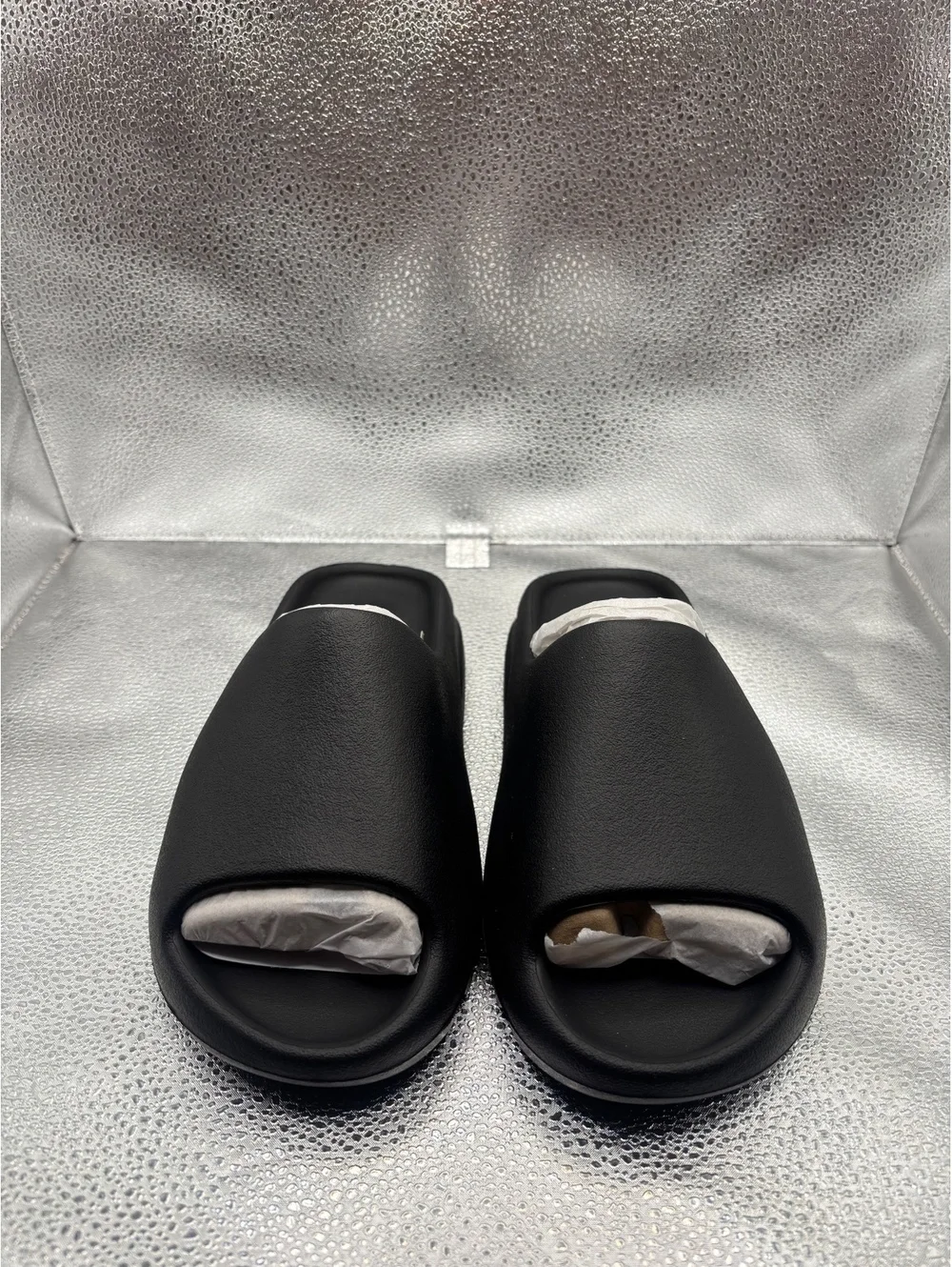 YS-01 black yeezy slide size 9